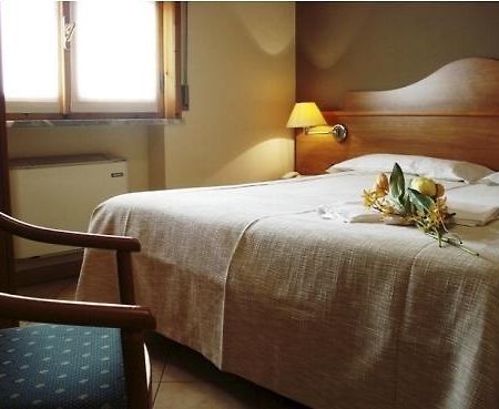 Hotel Trattoria Contini Sorbolo ห้อง รูปภาพ